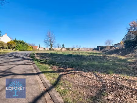 a vendre - un terrain constructible - montgeroult
