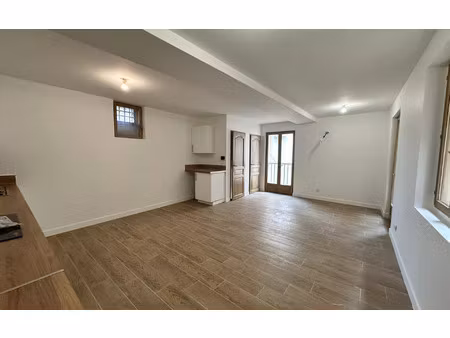 location maison  m² t-3 à rivesaltes  690 €
