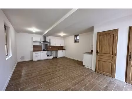 location maison  m² t-3 à rivesaltes  690 €