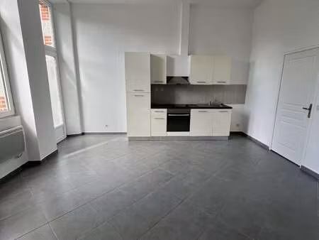 location appartement 3 pièces à bégard (22140) : à louer 3 pièces / 55m² bégard