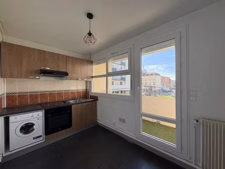 appartement t bis a louer a le coteau - gare