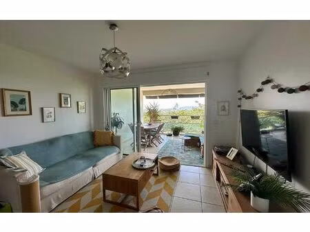 location appartement  m² t-2 à le lamentin  1 000 €