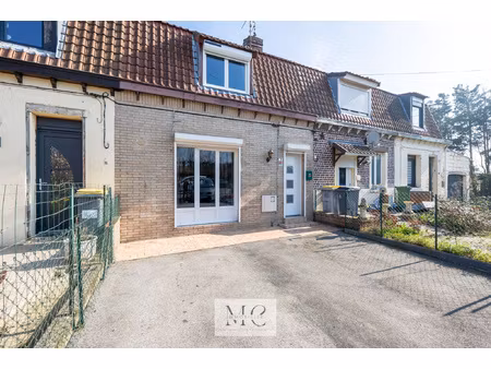 maison sans travaux   105 m2  2 chambres  bureau jardin