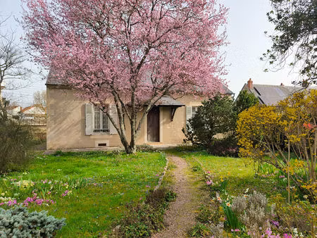 nevers -maison de caractère - 5 chambres -160 m² habitables -jardin sans vis-à-vis double 
