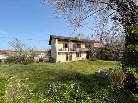 maison ancienne à vendre à rabastens-de-bigorre - 7 pièces  187 m²