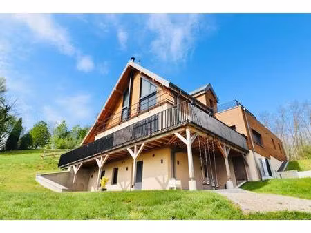 domaine d'exception avec plus de 27 000 m² de terrain.