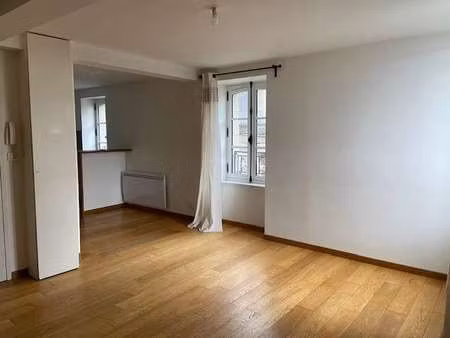 location appartement 2 pièces à dinan (22100) : à louer 2 pièces / 36m² dinan