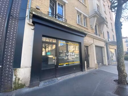 local avec extraction à louer