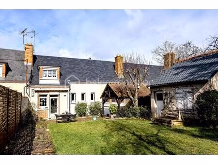 maison de ville unique à sully-sur-loire – vue exceptionnelle sur la loire