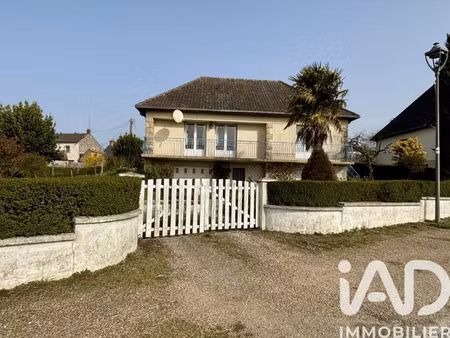maison à sainte-suzanne (53270)