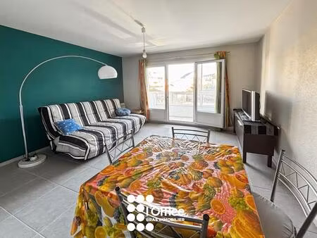 les sables d'olonne  quartier gare - appartement t2 et un garage!