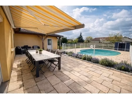 maison familiale avec piscine – 156 m² habitables + studio à aménager à gevrey-chambertin