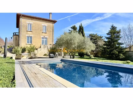 maison bourgeoise  4700 m² de parc avec piscine