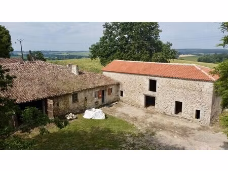 propriété à rénover avec jardin