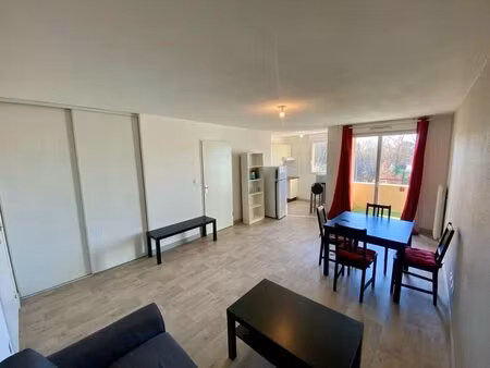 location appartement 2 pièces 43m² montauban 82000