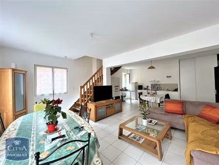 location appartement 4 pièces 91m² beaumont de lomagne 82500