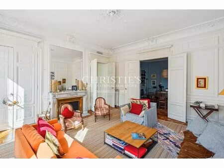 center of bordeaux - prestigious apartment with elevator and parking with id 3583289848