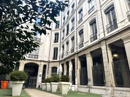 achat local professionnel 150m² lyon 1er