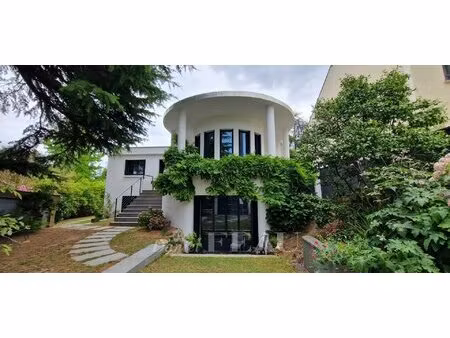 louveciennes – a superb art-deco style property with id 2886717002