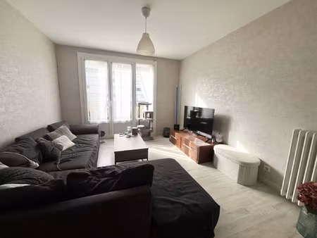 location appartement 3 pièces 56m² clermont ferrand 63000