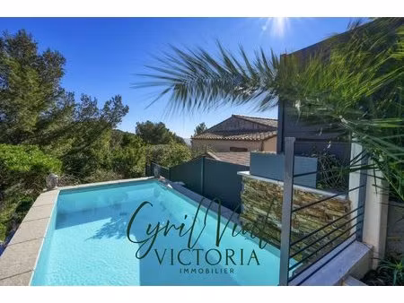 proche plage  maison rénovée avec vue mer  piscine et appartements indépendants