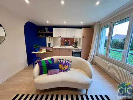 appartement rénové proche prairie caen cave et place de parking