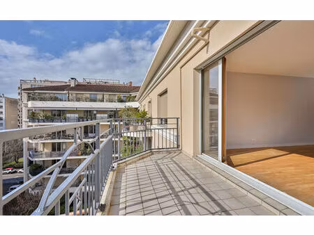 vente appartement 5 pièces 112 m² lyon 6 (69006)