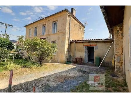 deux maisons 7 pièces dont 1 entièrement rénovée avec garage  dépendances + une autre mais