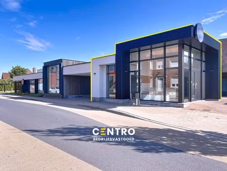 instapklaar lichtrijk gerenoveerd pand met mooie open kantoor/praktijkruimte en 4 aparte b