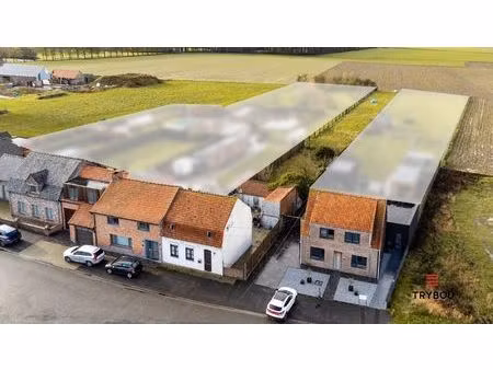 te renoveren halfopen woning op ruim perceel van 1422m² in brielen