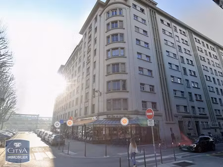 appartement à louer 3 pièces 69 m² - lyon 7e arrondissement (69007) - 902€