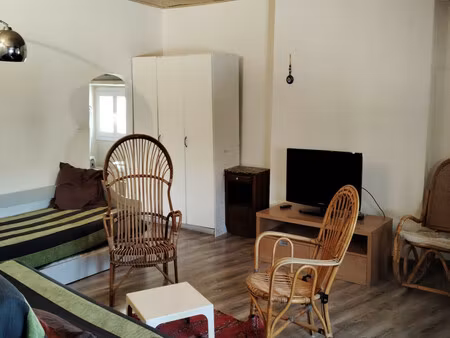 location appartement 1 pièce 45m² toulon 83000