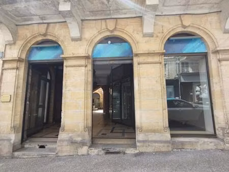 location local professionnel 160m² bergerac 24100