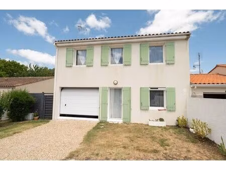 vente maison 4 pièces 81 m² saint-romain-de-benet (17600)