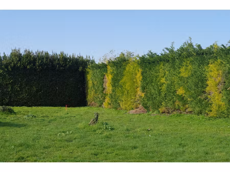 terrain à batir de 353 m2 environ