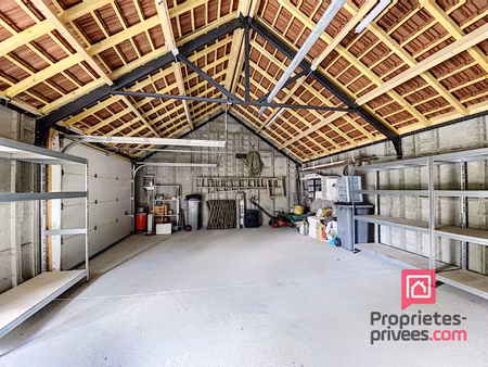 local professionnel proche avallon 65.000 ttc