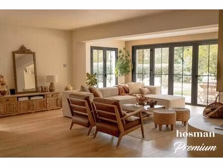 maison familiale rénovée de 6 pièces avec piscine et terrasse - au coeur du golf - saint-s