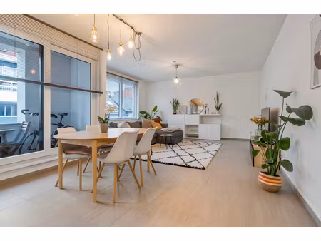 appartement te koop in sint-niklaas met 1 slaapkamer