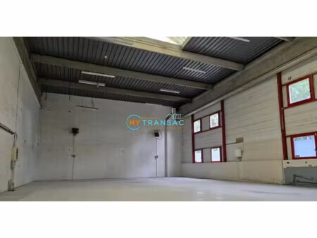 location local commercial