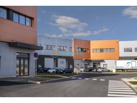 location local commercial