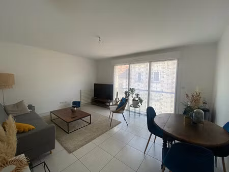 a louer - nantes monselet - grand t2 de 51.74 m² avec garage