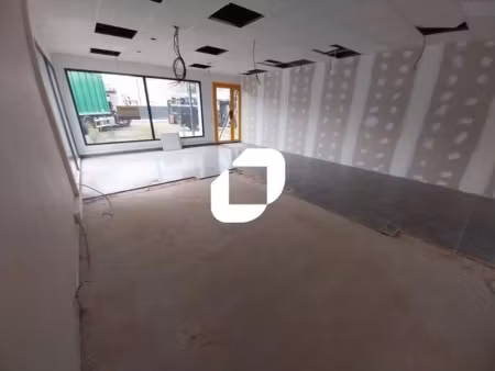 location commerce eysines 33320