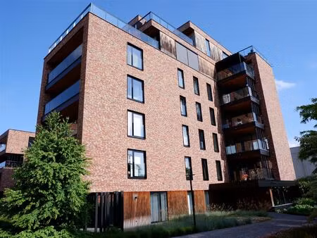 luxe nieuwbouw-appartement met 1 slpk en staanplaats in centrum sint-truiden.