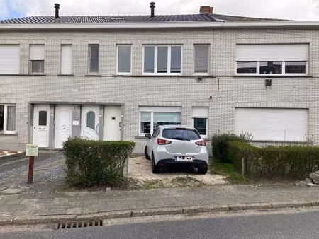 schellebelle - gelijkvloers appartement met tuintje.