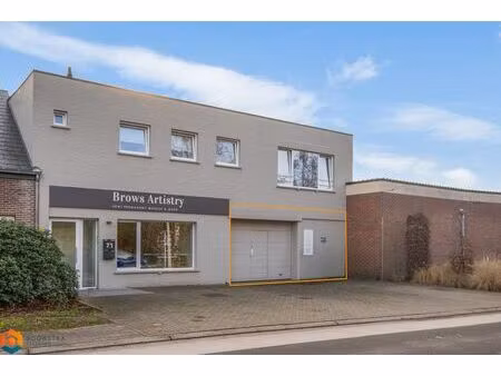 ruime opslagplaats +- 363 m²