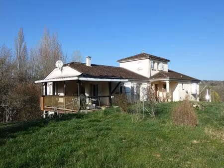 maison 160m² habitables / sous-sol 200m² / terrain 9540m²