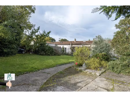 vente maison à barzan (17120) : à vendre / 167m² barzan