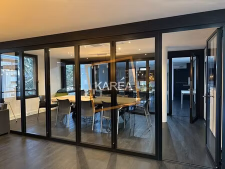 location local professionnel 225m² magny le hongre 77700