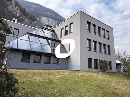 location bureau sassenage 38360