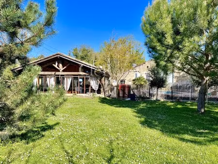 duras - jolie grange à rénover avec gîte attenant à distance à pied du village